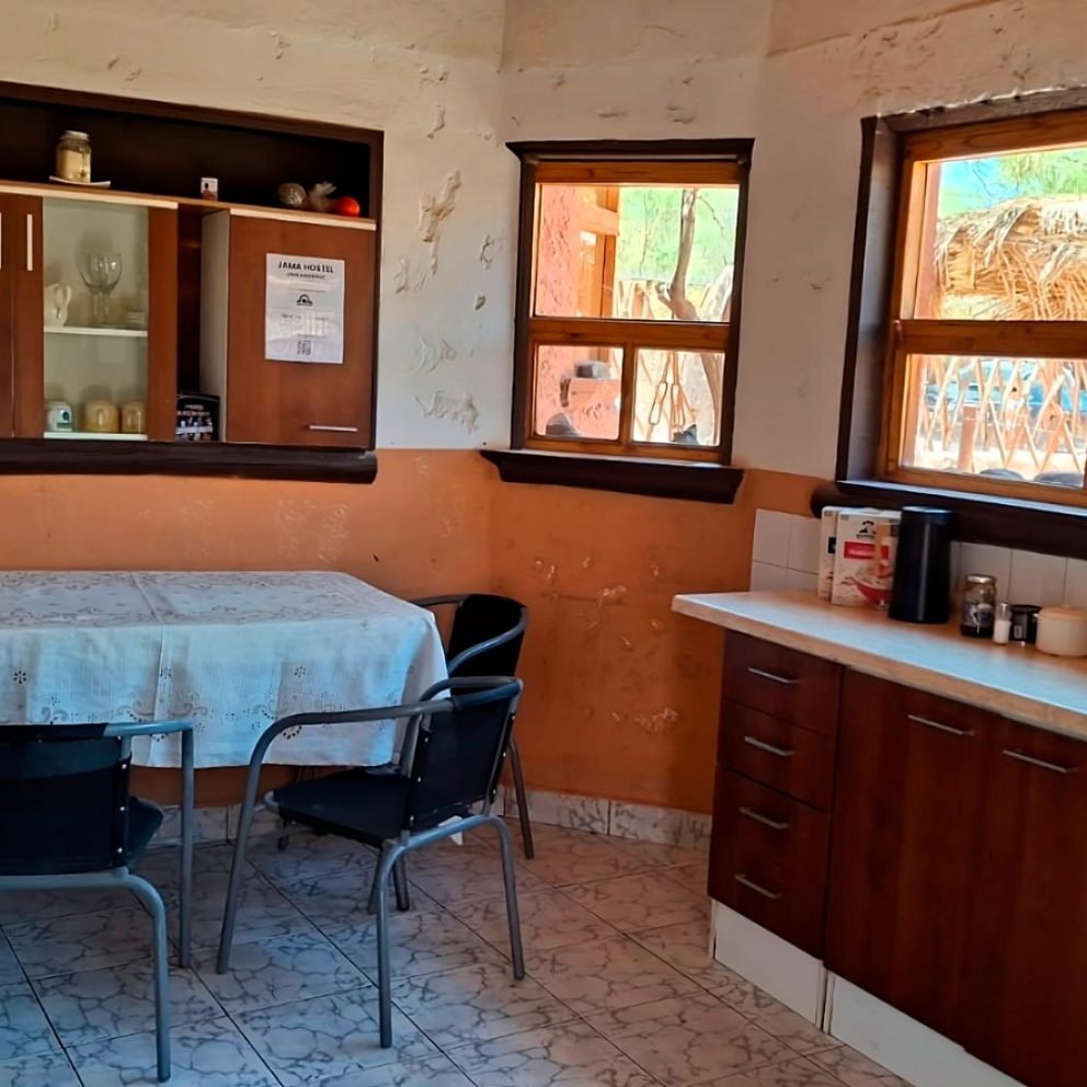 Cozinha compartilhada Jama Hostel